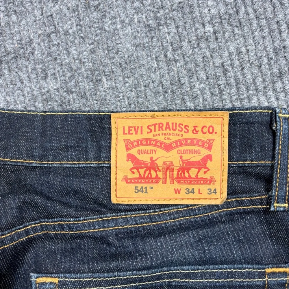 Levis 541 Jeans Mens 34x34 Athletic Taper Dark Wash Blue Denim 18181-0229